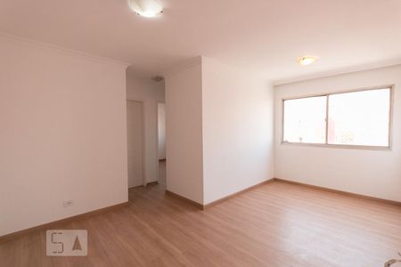 Sala  de apartamento para alugar com 2 quartos, 58m² em Vila Firmiano Pinto, São Paulo