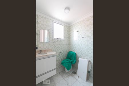 Banheiro  de apartamento para alugar com 2 quartos, 58m² em Vila Firmiano Pinto, São Paulo