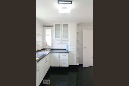 Apartamento à venda com 140m², 3 quartos e 4 vagasCozinha