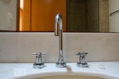 Apartamento para alugar com 130m², 3 quartos e 2 vagas Apartamento para alugar com 130m², 3 quartos e 2 vagasBanheiro da Suíte