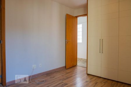 Apartamento para alugar com 130m², 3 quartos e 2 vagas Apartamento para alugar com 130m², 3 quartos e 2 vagasSuíte