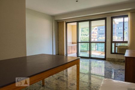 Sala de apartamento para alugar com 3 quartos, 130m² em Humaitá, Rio de Janeiro