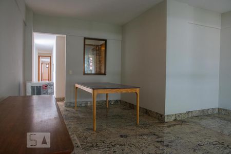 Sala de apartamento para alugar com 3 quartos, 130m² em Humaitá, Rio de Janeiro
