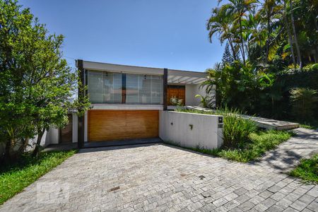 Casa à venda com 500m², 3 quartos e 4 vagasFachada da casa