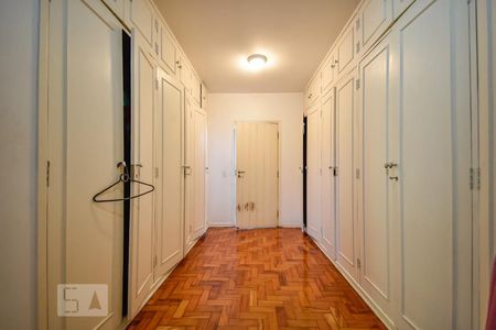 Casa à venda com 500m², 3 quartos e 4 vagasQuarto 3 - Suíte