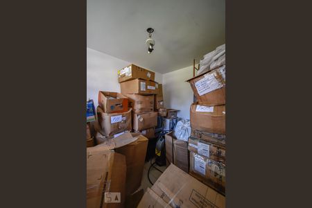 Casa à venda com 500m², 3 quartos e 4 vagasQuarto depósito