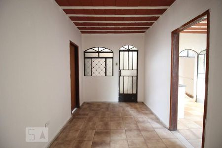 Sala de casa para alugar com 1 quarto, 45m² em Paraíso, Belo Horizonte