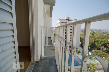 Apartamento à venda com 170m², 3 quartos e 2 vagasSacada do Quarto 1