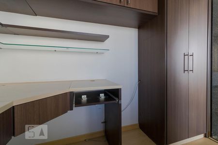 Apartamento à venda com 170m², 3 quartos e 2 vagasEscritório