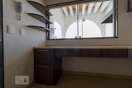 Apartamento à venda com 170m², 3 quartos e 2 vagasEscritório