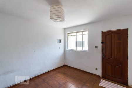 Casa para alugar com 90m², 2 quartos e 1 vagaSala