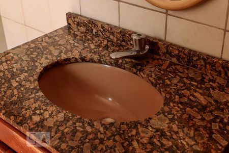 Casa à venda com 364m², 4 quartos e 3 vagasBanheiro Suíte