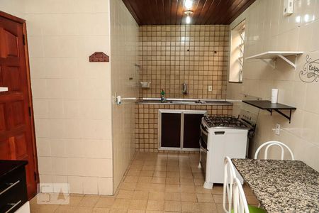 Casa à venda com 364m², 4 quartos e 3 vagasCozinha