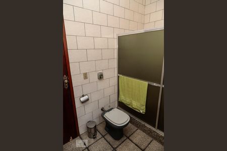 Casa à venda com 364m², 4 quartos e 3 vagasBanheiro