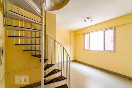 Sala de apartamento para alugar com 3 quartos, 140m² em União, Belo Horizonte