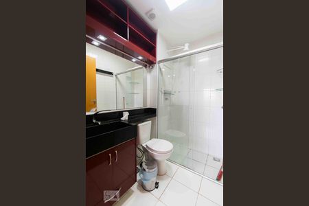 Banheiro 01 de apartamento para alugar com 2 quartos, 47m² em Samambaia Norte (samambaia), Brasília
