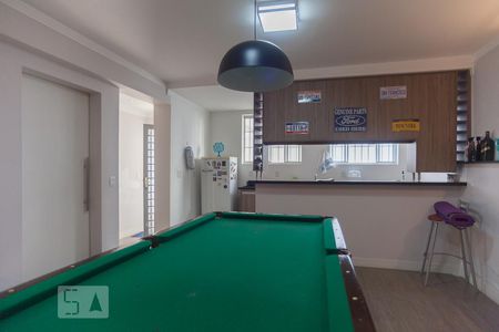 Casa à venda com 270m², 4 quartos e 8 vagasFundo - Sala