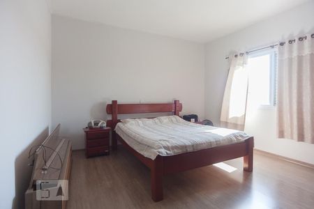 Casa à venda com 270m², 4 quartos e 8 vagasSuíte 2