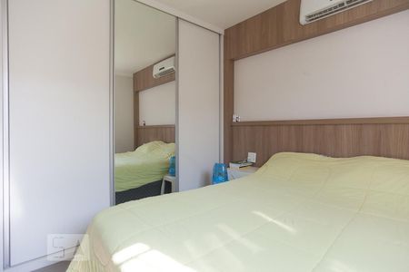 Casa à venda com 270m², 4 quartos e 8 vagasFundo - suíte