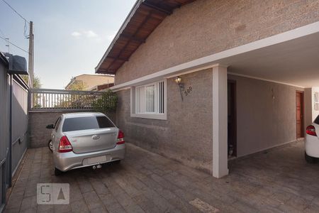 Casa à venda com 270m², 4 quartos e 8 vagasFachada da casa