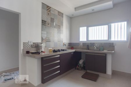 Casa à venda com 270m², 4 quartos e 8 vagasCozinha