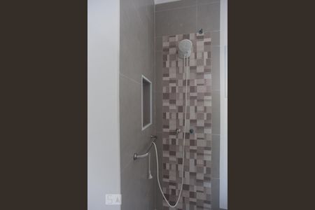 Casa à venda com 270m², 4 quartos e 8 vagasBanheiro da suíte 1