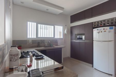 Casa à venda com 270m², 4 quartos e 8 vagasCozinha