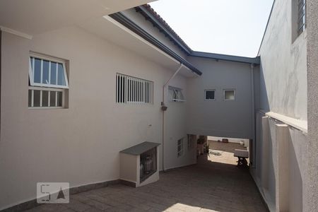 Casa à venda com 270m², 4 quartos e 8 vagasQuintal