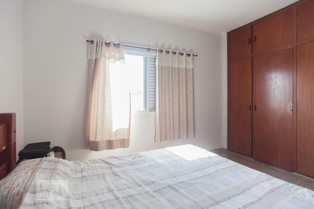 Casa à venda com 270m², 4 quartos e 8 vagasSuíte 2