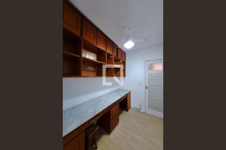 Apartamento à venda com 70m², 3 quartos e 1 vaga Apartamento à venda com 70m², 3 quartos e 1 vagaEscritório
