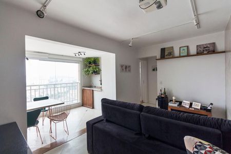 Sala de apartamento para alugar com 2 quartos, 64m² em Parque Imperial, São Paulo