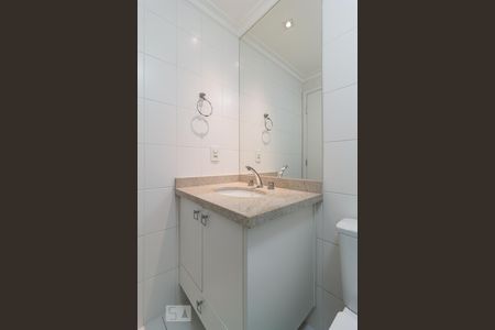 Banheiro de apartamento à venda com 2 quartos, 72m² em Vila Romana, São Paulo