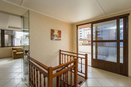 Apartamento para alugar com 176m², 2 quartos e 2 vagasEscada