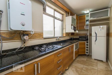 Apartamento para alugar com 176m², 2 quartos e 2 vagasCozinha