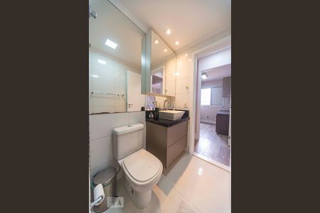 Banheiro  de apartamento para alugar com 3 quartos, 61m² em Jardim Stella, Santo André