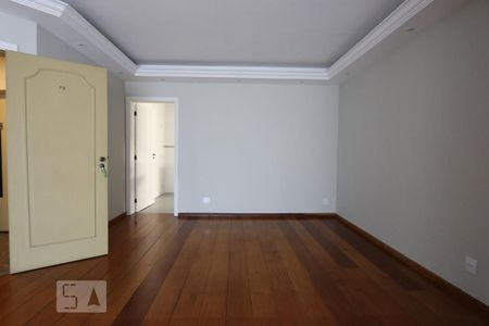 Apartamento para alugar com 120m², 4 quartos e 2 vagassala