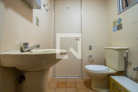 Banheiro de apartamento à venda com 1 quarto, 62m² em Centro, Campinas