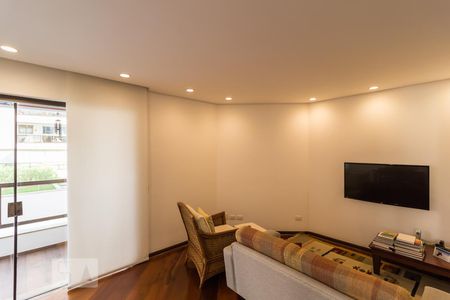 Sala de apartamento à venda com 3 quartos, 135m² em Vila Pompéia, São Paulo