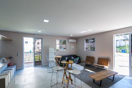 Apartamento à venda com 47m², 2 quartos e 1 vaga Apartamento à venda com 47m², 2 quartos e 1 vagaÁrea comum - Salão de festas