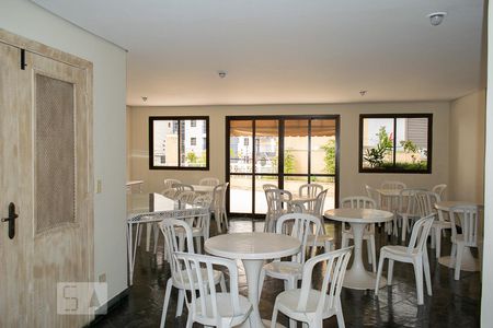 Apartamento para alugar com 100m², 2 quartos e 1 vaga Apartamento para alugar com 100m², 2 quartos e 1 vagaÁrea comum - Salão de festas