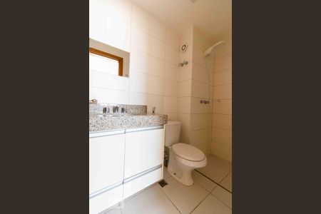 Banheiro 01 de apartamento para alugar com 2 quartos, 56m² em Norte (águas Claras), Brasília