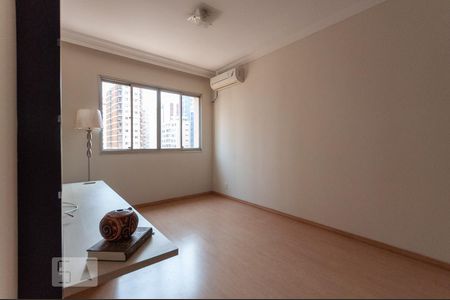 Apartamento à venda com 74m², 2 quartos e 1 vaga Apartamento à venda com 74m², 2 quartos e 1 vagaSala