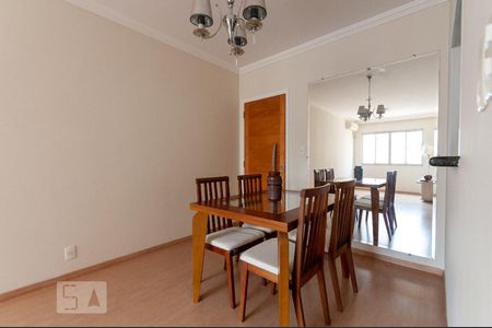 Apartamento à venda com 74m², 2 quartos e 1 vaga Apartamento à venda com 74m², 2 quartos e 1 vagaSala