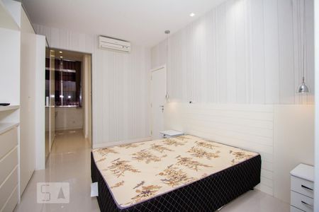 Suíte de apartamento para alugar com 2 quartos, 89m² em Laranjeiras, Rio de Janeiro