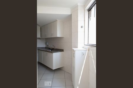 Apartamento para alugar com 74m², 3 quartos e 3 vagas Apartamento para alugar com 74m², 3 quartos e 3 vagasÁREA DE SERVIÇO