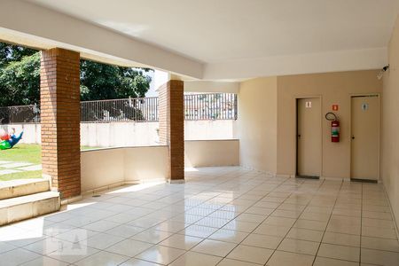 Apartamento para alugar com 74m², 3 quartos e 3 vagas Apartamento para alugar com 74m², 3 quartos e 3 vagasÁREA DO SALÃO DE FESTAS