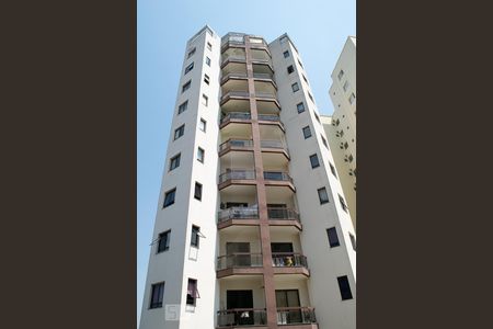 Apartamento para alugar com 74m², 3 quartos e 3 vagas Apartamento para alugar com 74m², 3 quartos e 3 vagasFACHADA