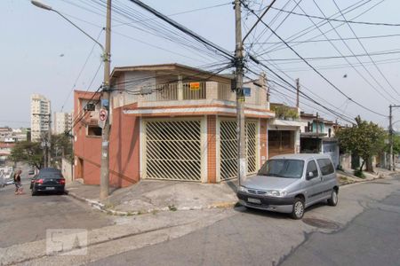 Casa para alugar com 140m², 4 quartos e 2 vagasFachada