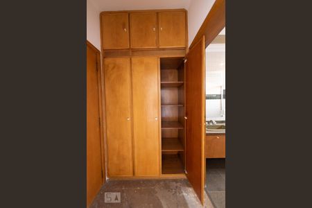 Apartamento à venda com 346m², 4 quartos e 4 vagasArmário Suite 3