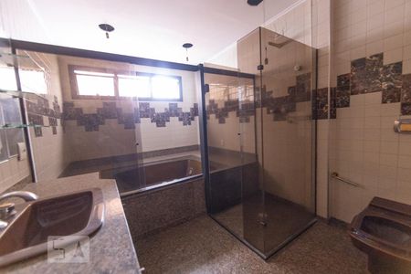 Apartamento à venda com 346m², 4 quartos e 4 vagasBanheiro da Suite 4